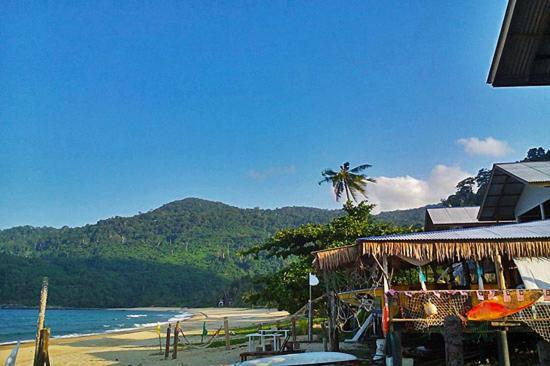 Beachfront Hut Upstairs Astra - Beach Shack Chalet Kampong Juara Exterior photo