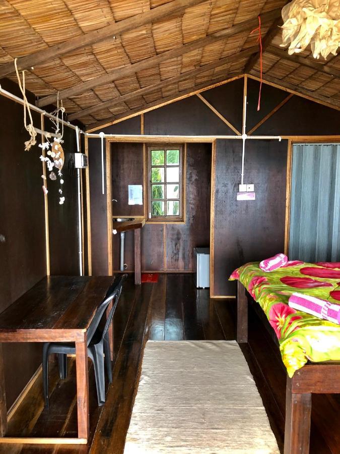 Beachfront Hut Upstairs Astra - Beach Shack Chalet Kampong Juara Exterior photo