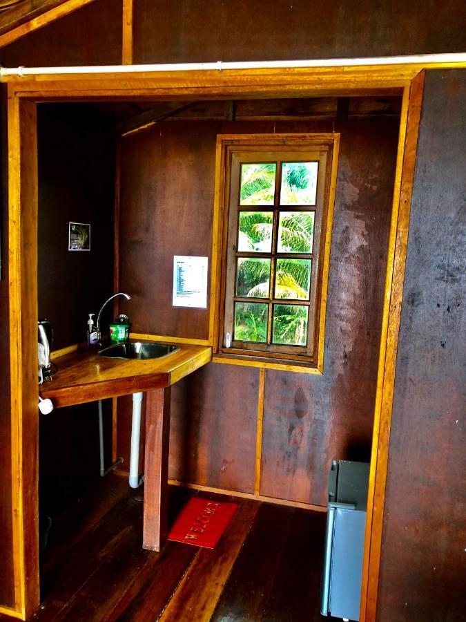 Beachfront Hut Upstairs Astra - Beach Shack Chalet Kampong Juara Exterior photo